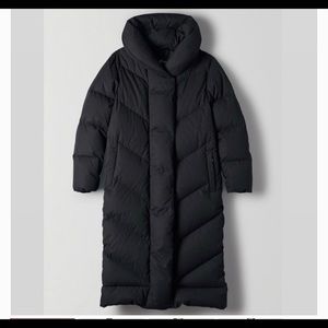 Wilfred
The Duvet Coat Brand New!!! Not Worn!